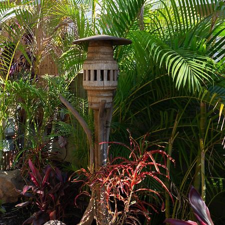 Plumeria Suite, 2-Bedrooms, Sleeps 6, Pool & Bbq, Pre-Renovation Summer Sale Kihei Bagian luar foto