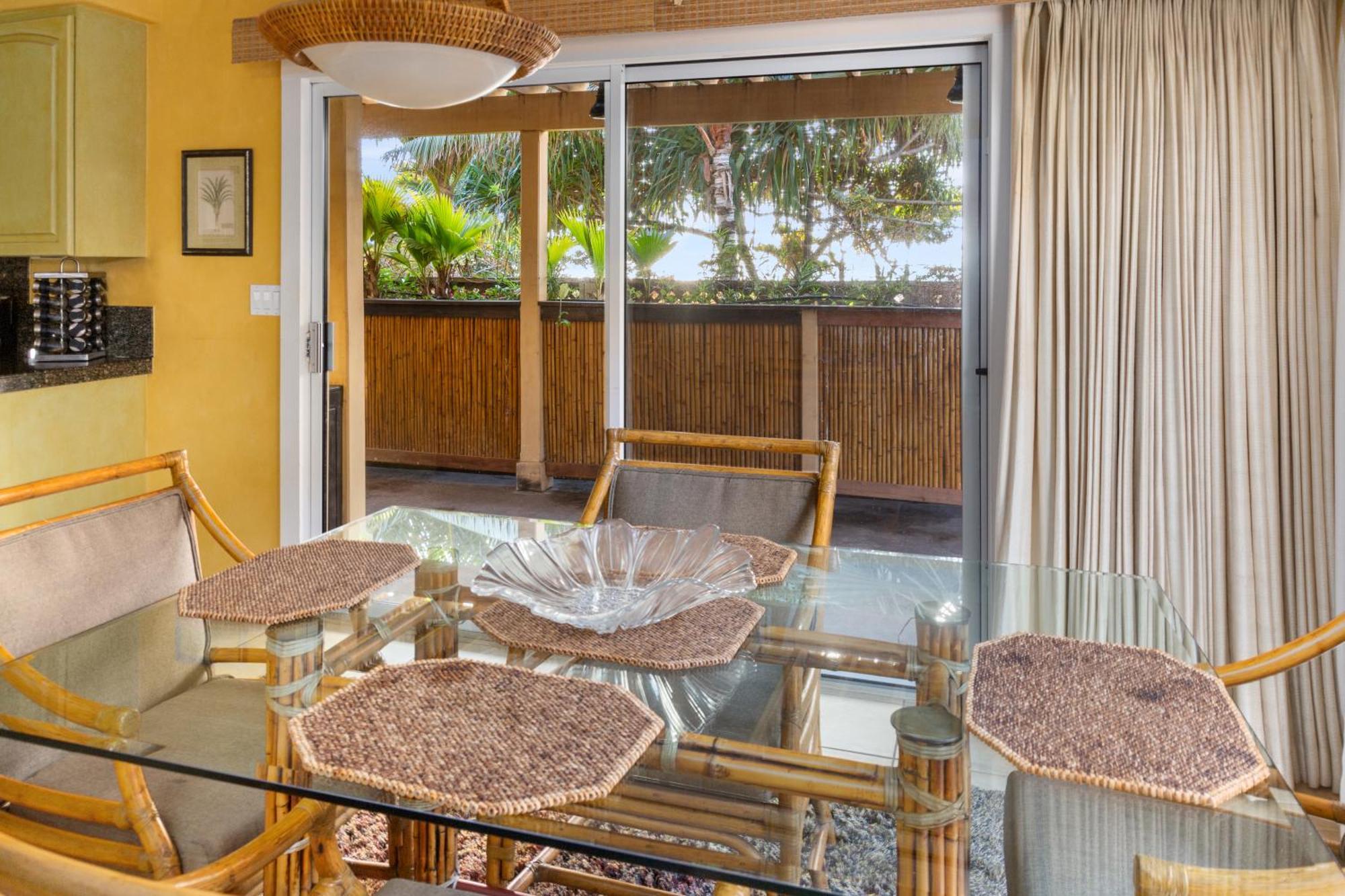 Plumeria Suite, 2-Bedrooms, Sleeps 6, Pool & Bbq, Pre-Renovation Summer Sale Kihei Bagian luar foto