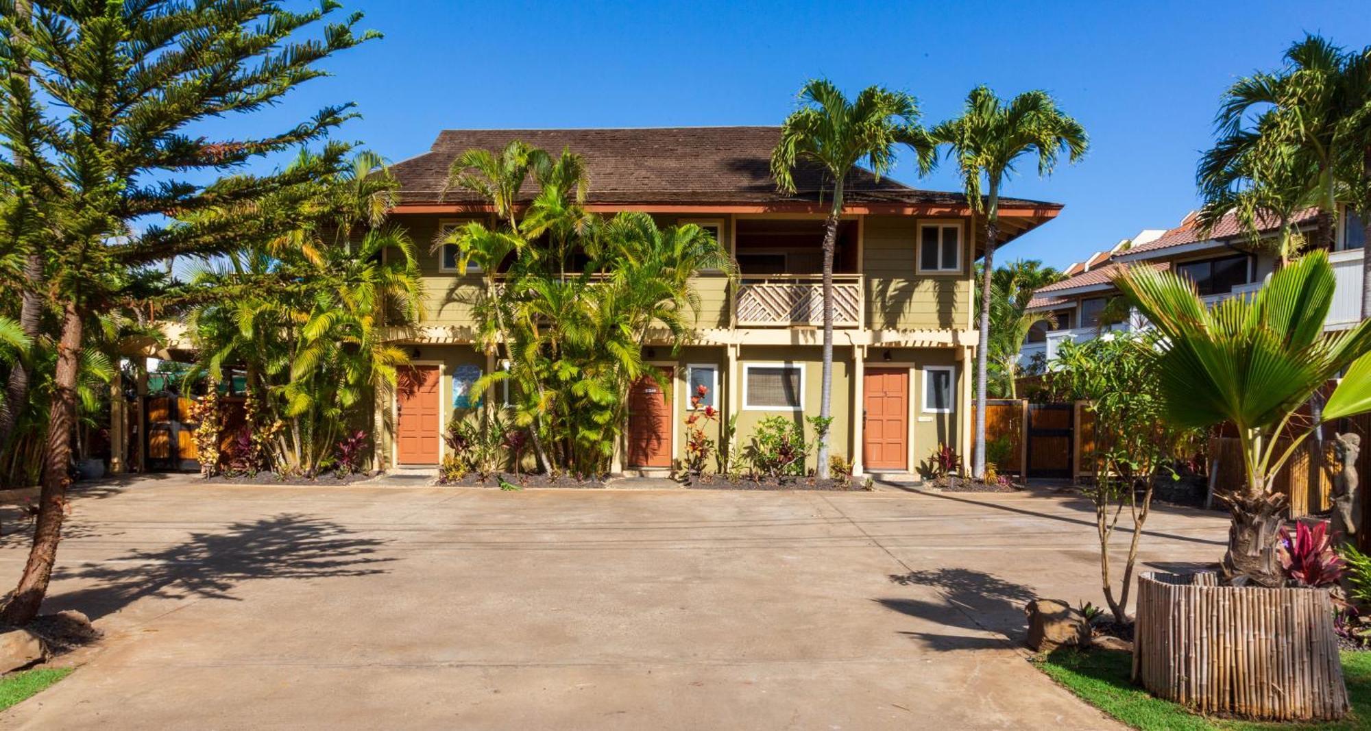 Plumeria Suite, 2-Bedrooms, Sleeps 6, Pool & Bbq, Pre-Renovation Summer Sale Kihei Bagian luar foto
