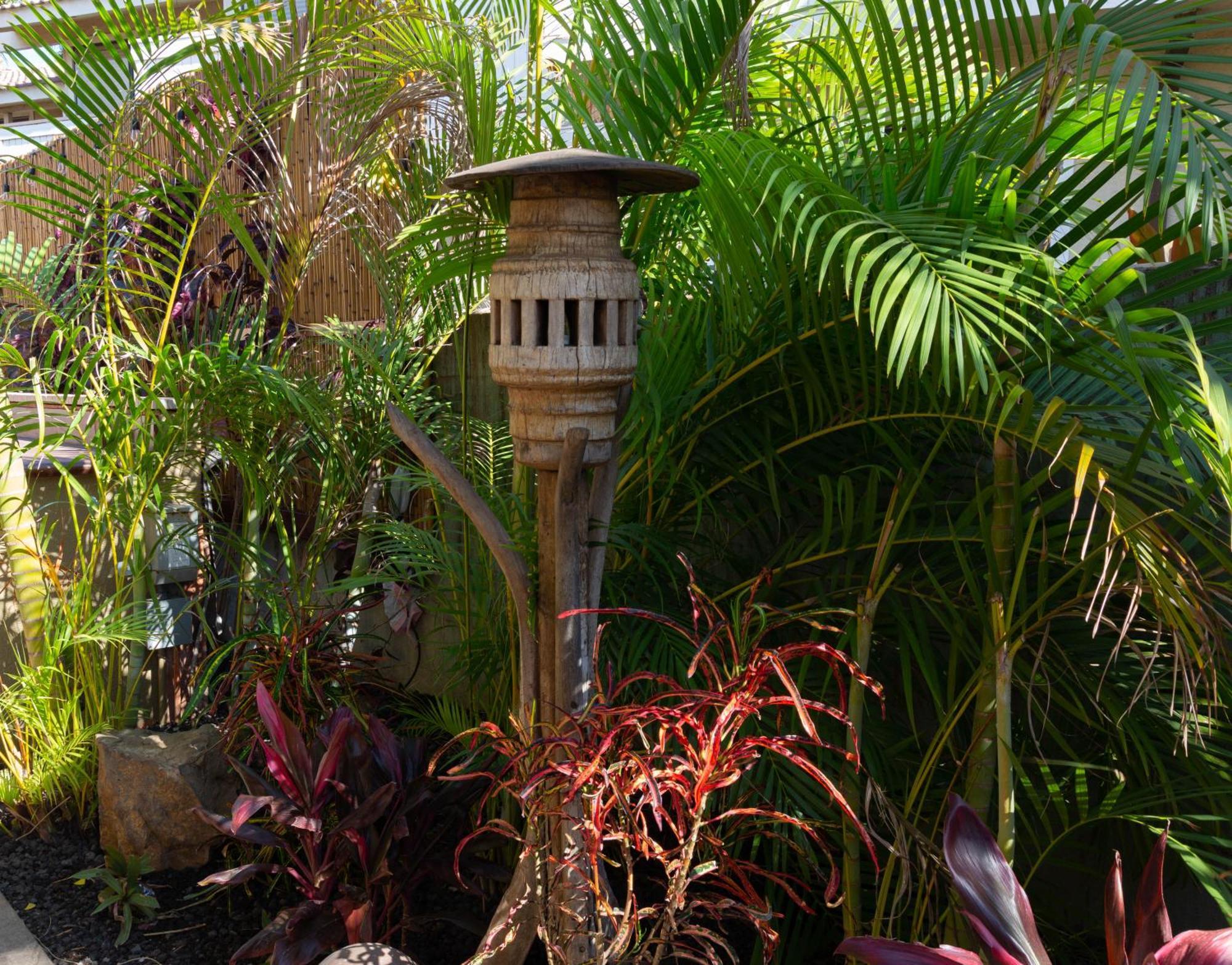 Plumeria Suite, 2-Bedrooms, Sleeps 6, Pool & Bbq, Pre-Renovation Summer Sale Kihei Bagian luar foto